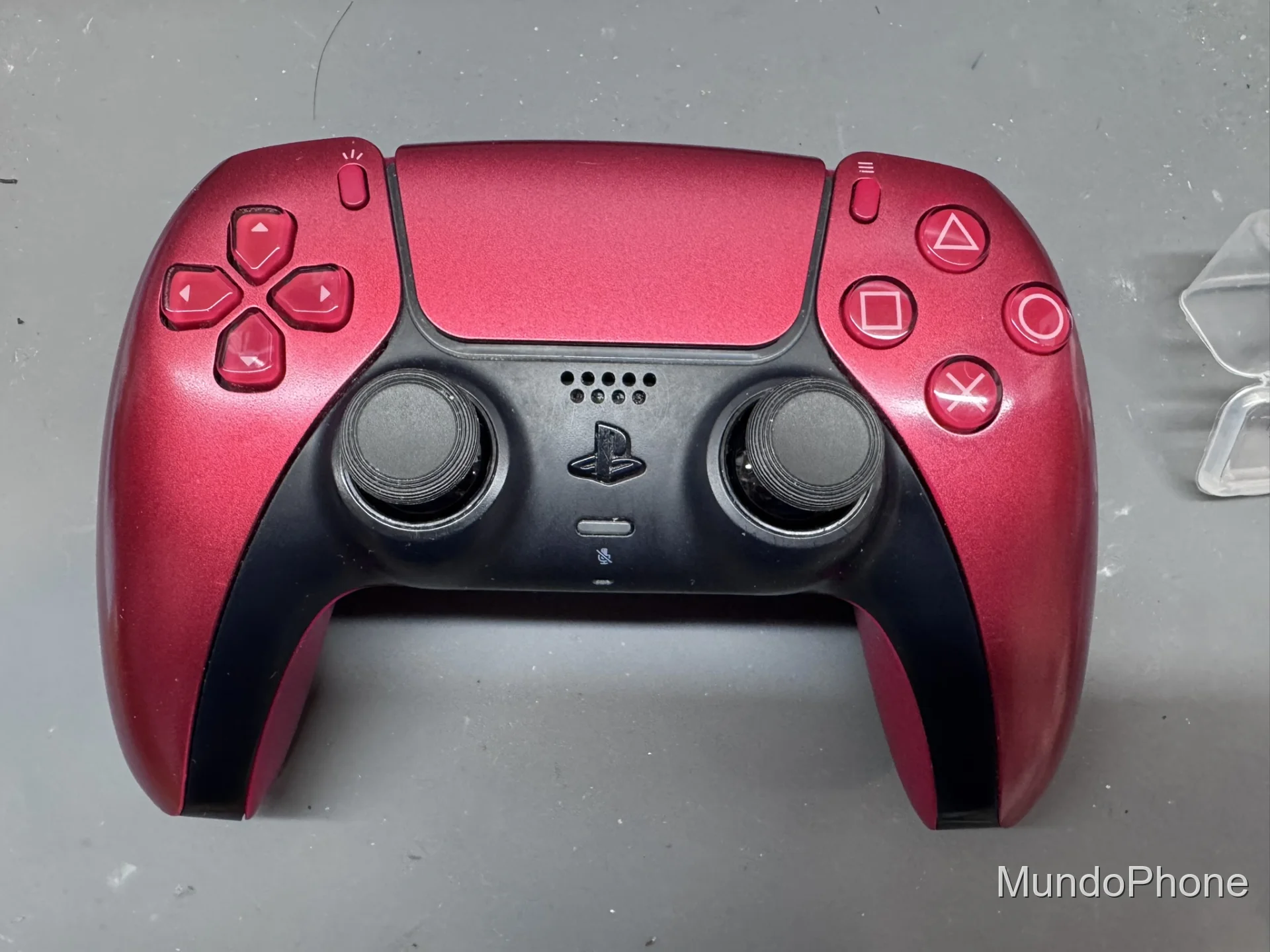 Mando PS5 de Color Rojo Versión 040